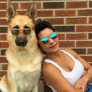 Meet your Posher, Gina